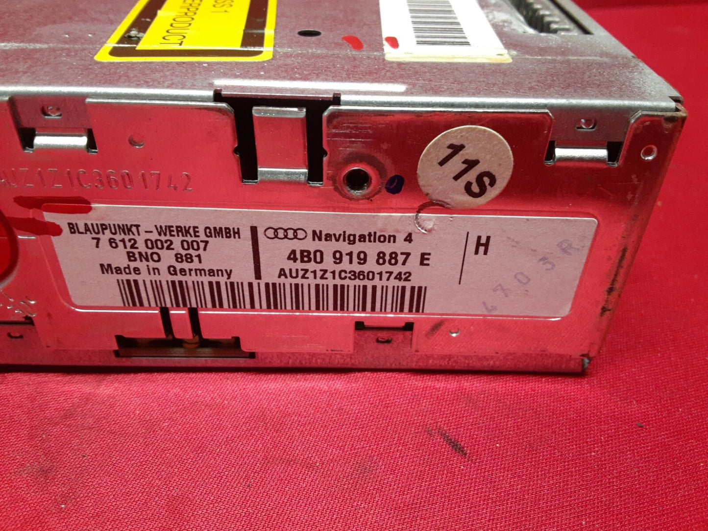 2002 - 2006 Audi Navigation System Player Unit 	4B0-919-887-EX