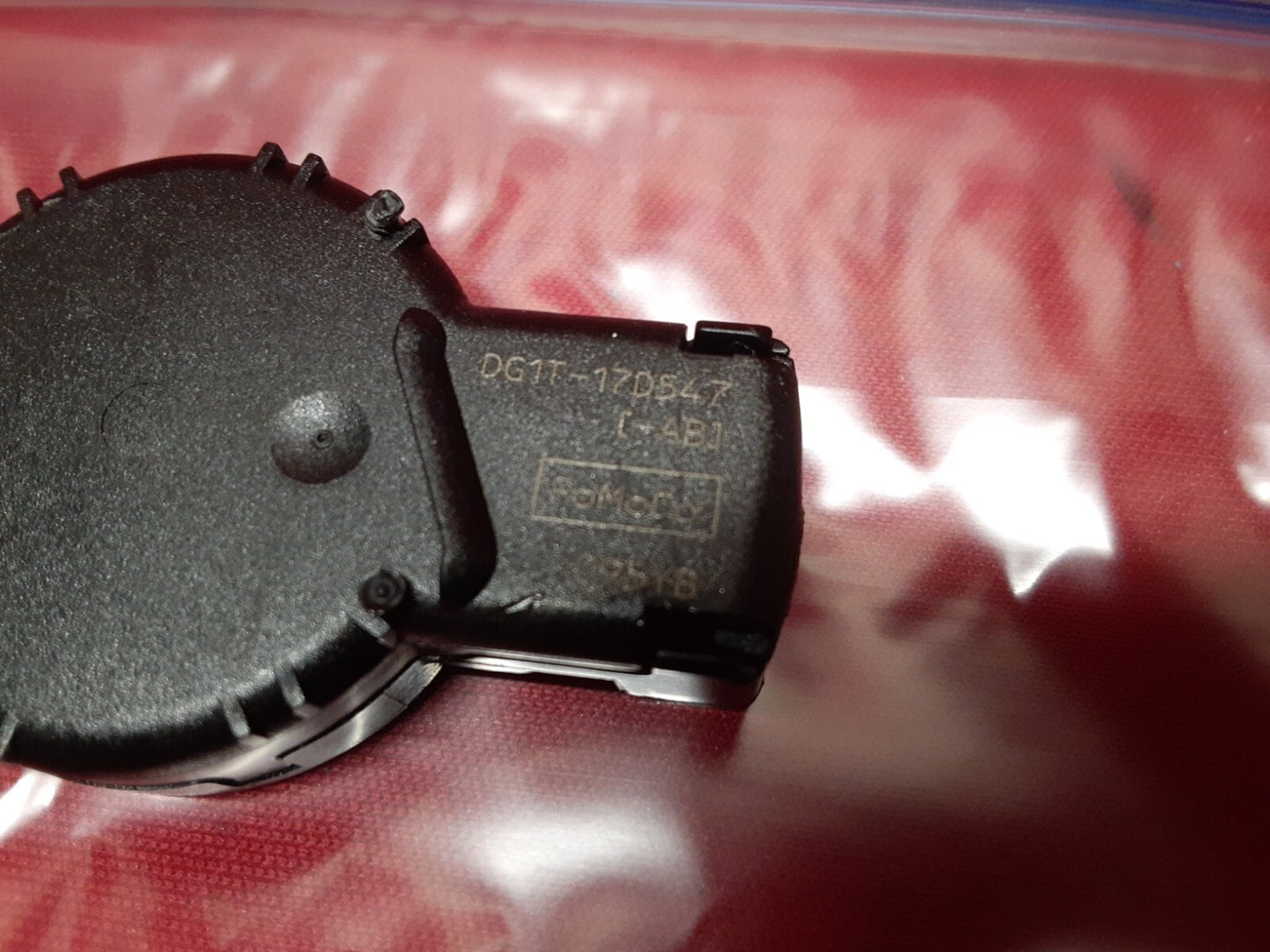2013 - 2022 Ford / Lincoln Rearview Mirror Rain Sensor DG1T-17DS47-AB