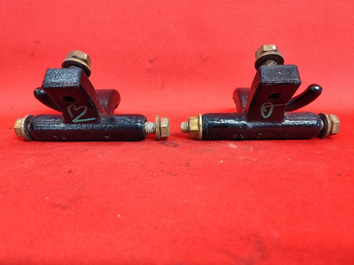 1999-2007 Chevy Cadillac GMC Suv / Truck Recovery Front Tow Hook Set w/ Bolts