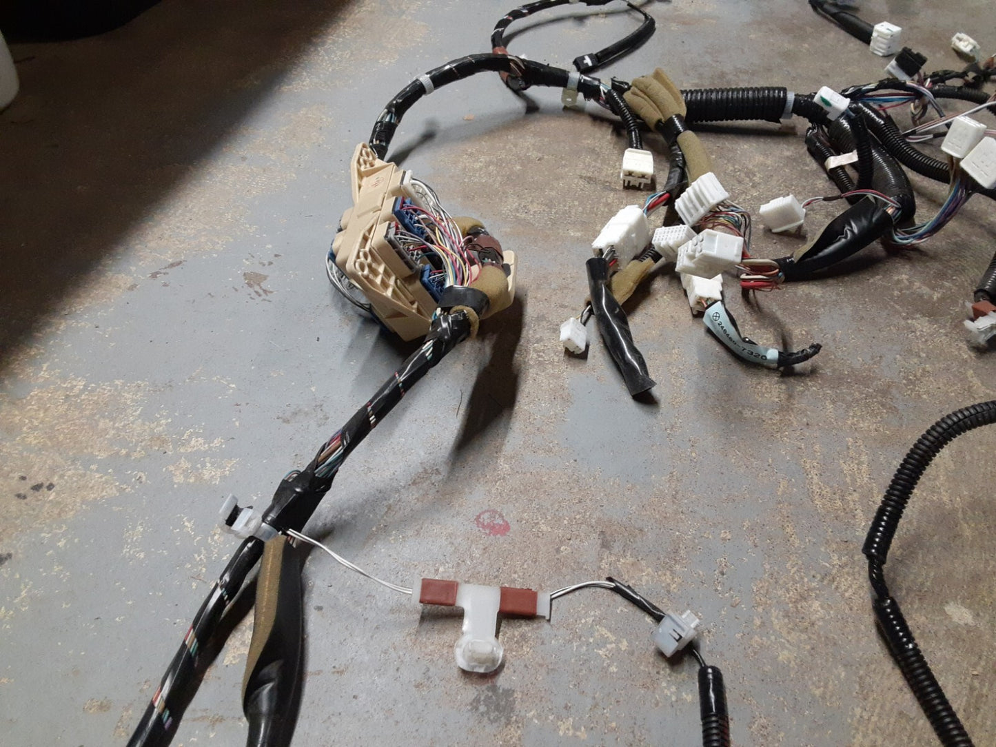 2004 - 2007 Toyota Highlander Instrument Panel Wiring Harness   82141-48A40