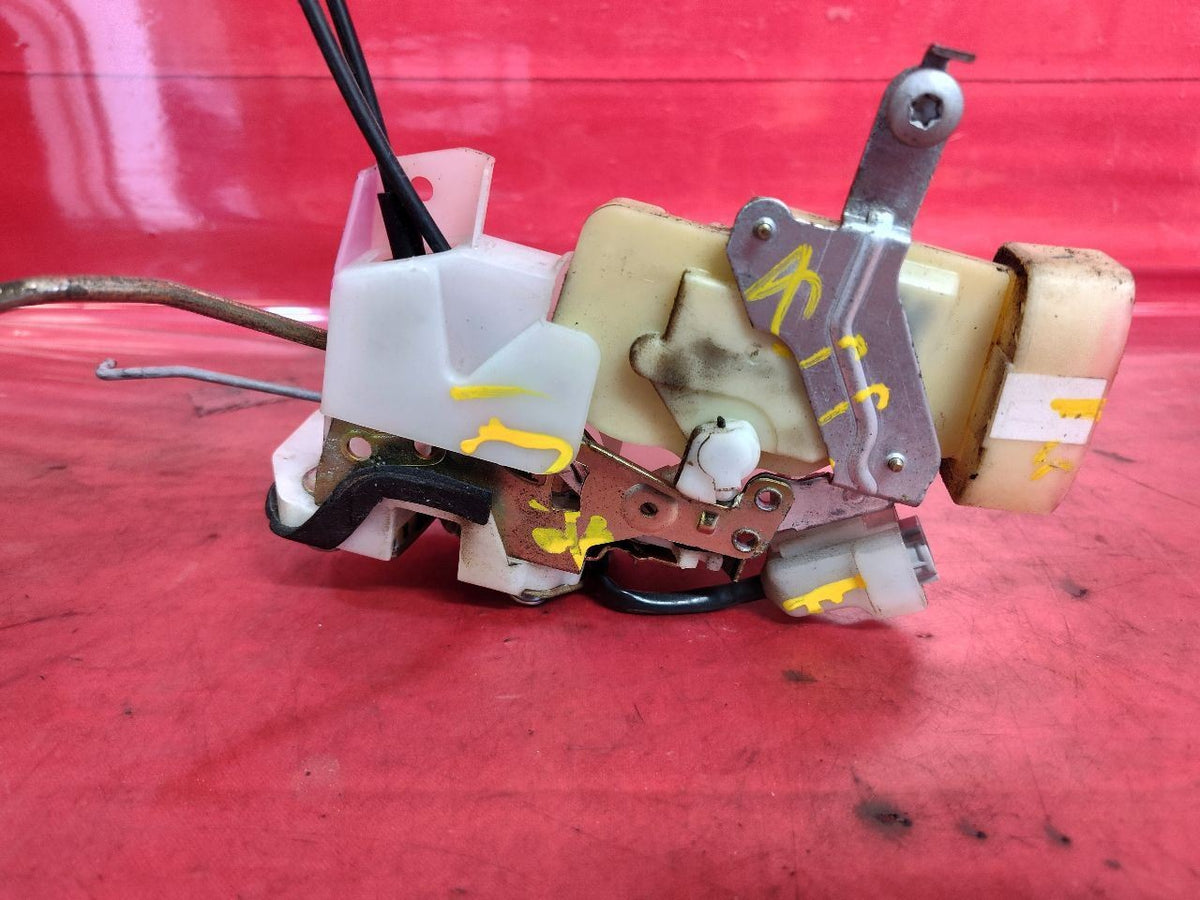 2000-2005 Lexus GS300 / 01-05 GS430 Front Left Driver Door Latch Lock Actuator