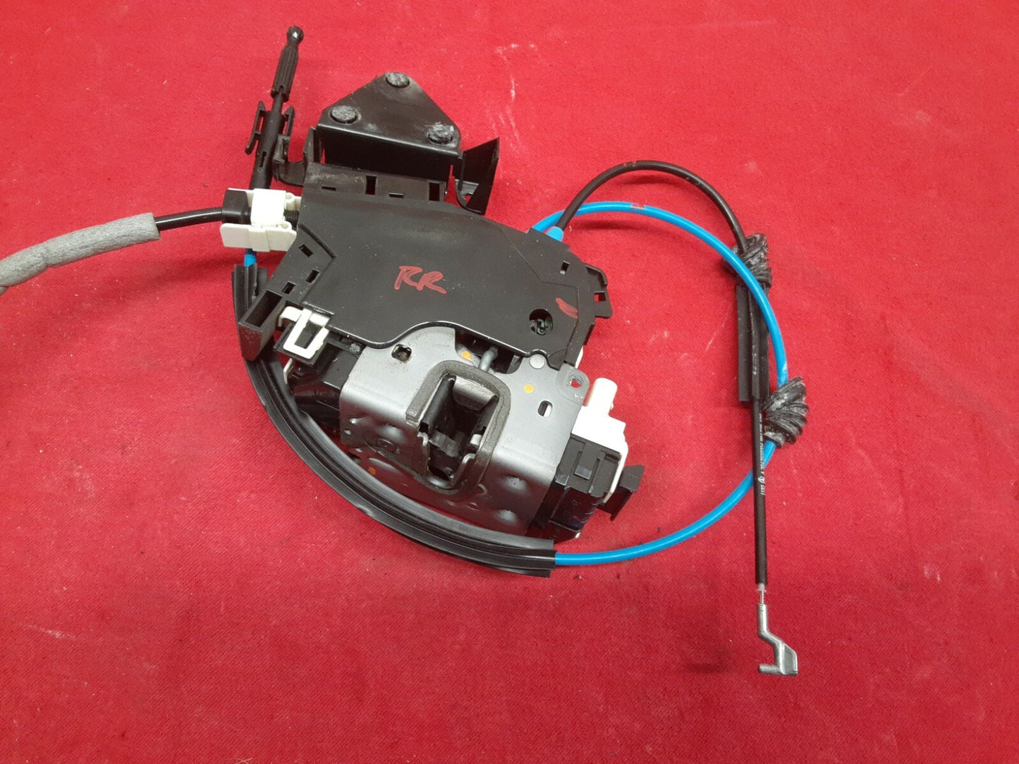 2008 - 2014 Mercedes C250 C300 C350 RIGHT PASSENGER REAR Door Lock Actuator