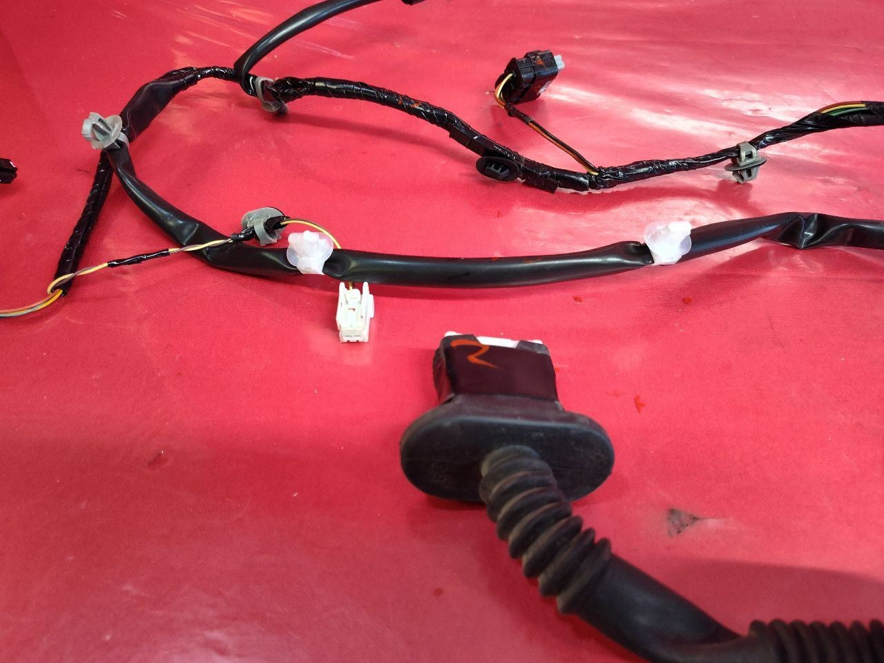 2022-2024 Mitsubishi Outlander REAR LEFT DRIVER Door Wiring Harness - 26k Miles