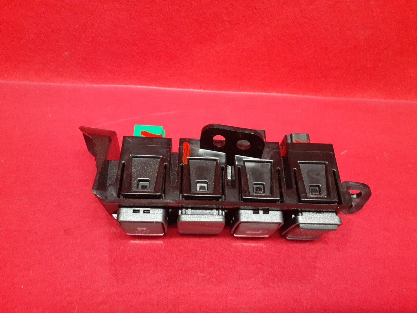 13-20 Infiniti Traction Control Power lift gate Switch Panel Dash 68168-3JA0A