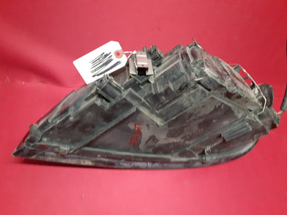 2004 - 2007 Volvo S40 05-07 V50 RIGHT PASSENGER Headlight Lamp HALOGEN 31335216