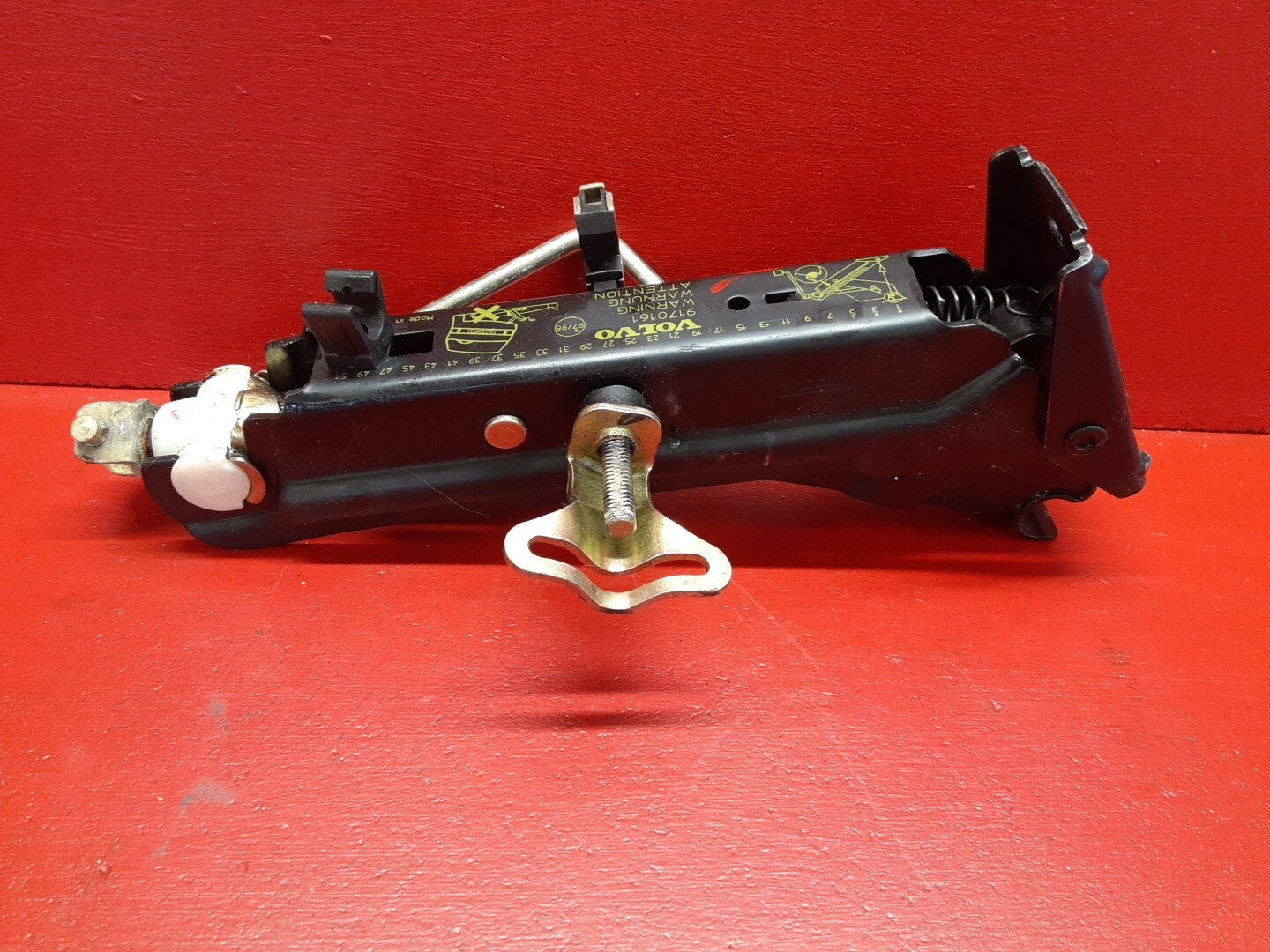 1998 1999 2000 Volvo S70 V70 Spare Tire Jack and Tools Set 9170161