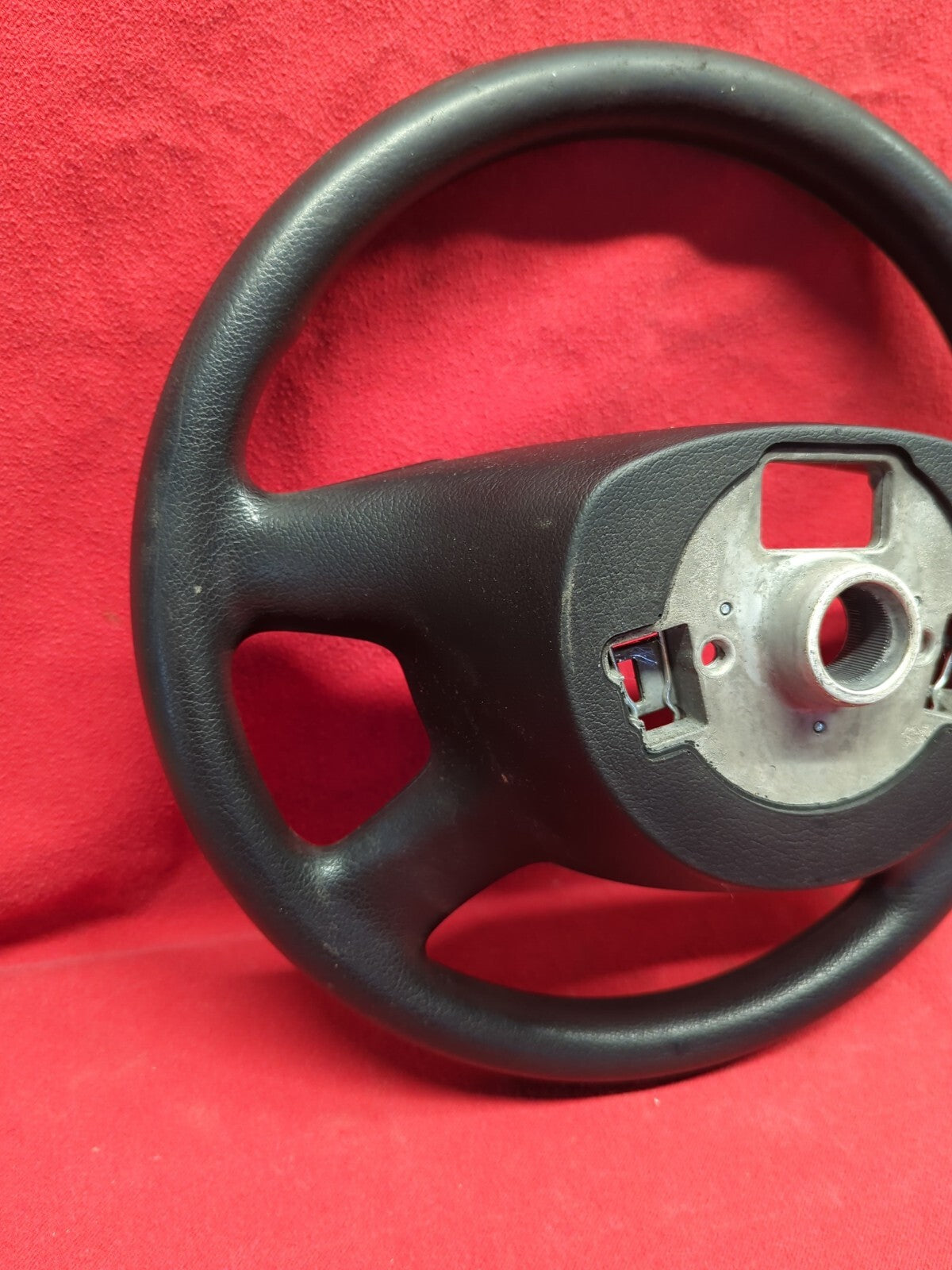 2006 2007 2008 2009 2010 Volkswagen VW Passat BASIC Steering Wheel Black