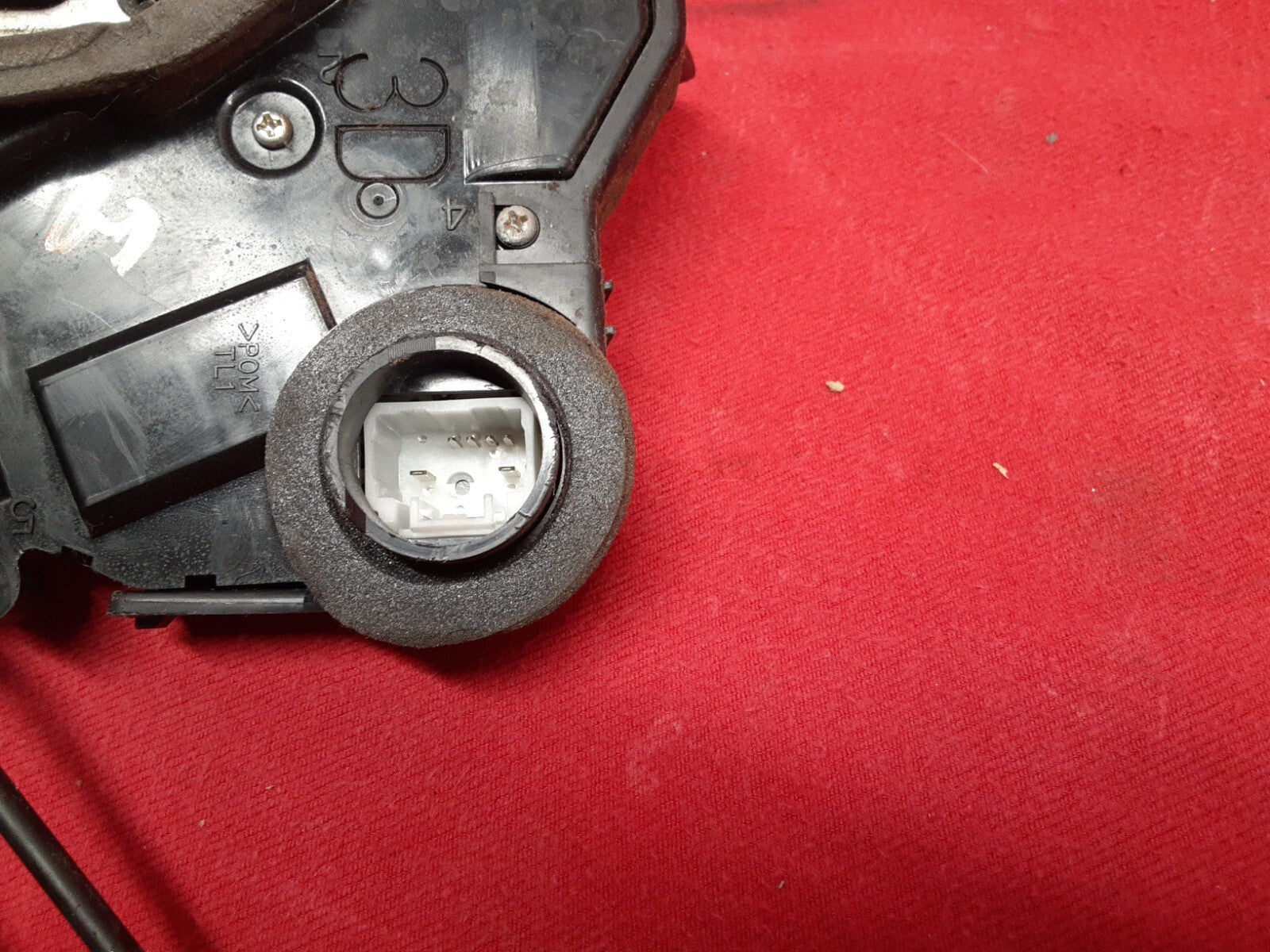 2004 - 2006 Toyota Prius FRONT LEFT DRIVER Door Latch Lock Actuator w/ Handle