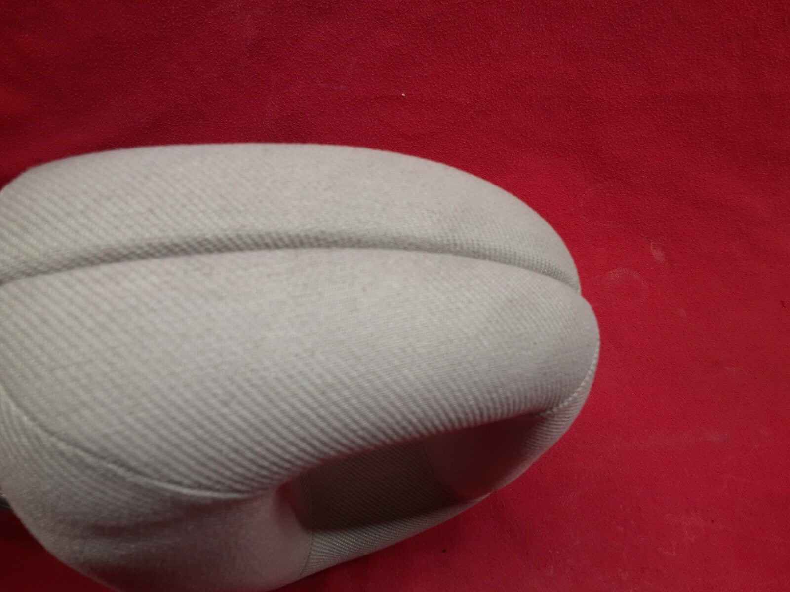 1998 - 2005 VW Volkswagen Beetle FRONT Left or Right Headrest Cloth Beige QTY: 1
