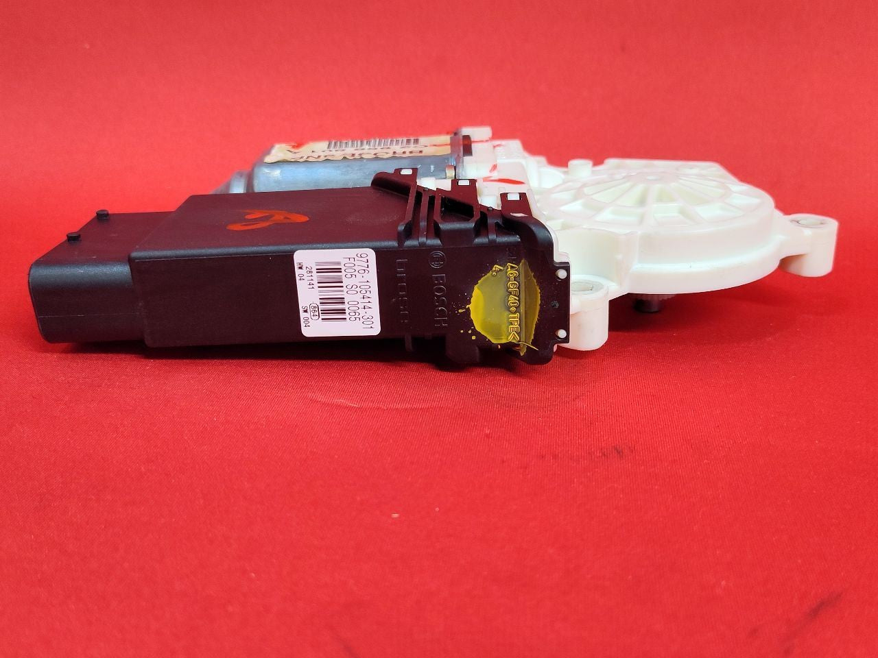 2002-2010 VW Volkswagen Beetle FRONT RIGHT PASSENGER Door Window Motor
