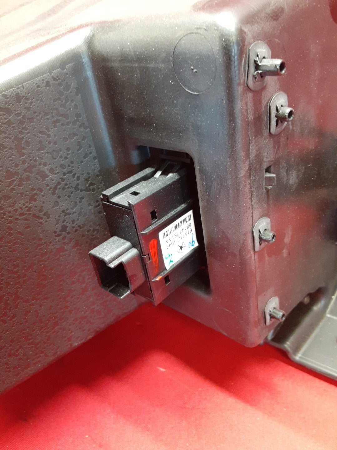 2015 Fiat 500 / Fiat 500e Instrument Panel Glove Box 5SV56JXWAB