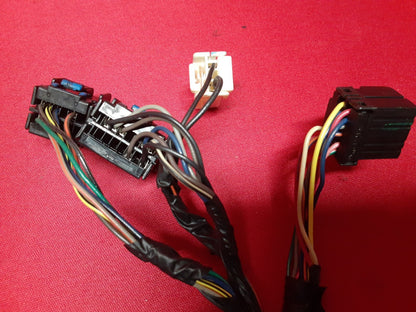 2011 - 2013 Kia Sorento Lambda 2 II Speedometer Cluster 94001-1U010 - PIGTAILS