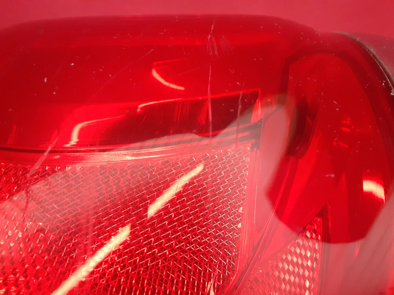 2008 - 2012 Buick Enclave LEFT DRIVER Outer Tail Light Lamp on Body 25954941