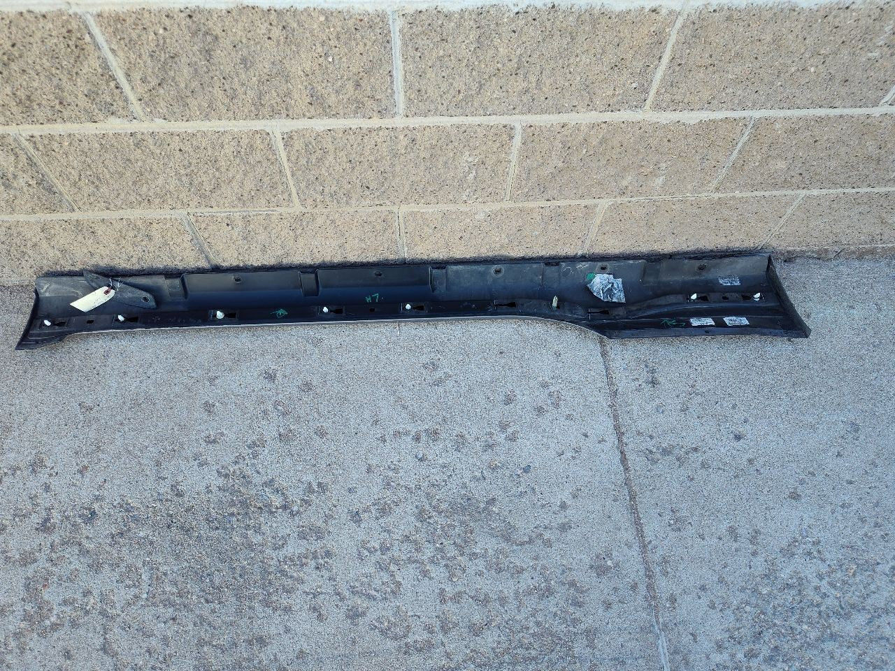 2012-2019 Fiat 500 FRONT LEFT DRIVER Rocker Panel Molding PSC Pompei Silver