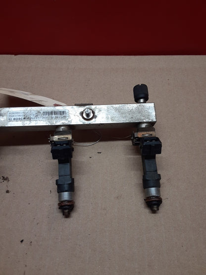 2011-2012 Gm Multi Vehicle 1.4L Fuel Rail W/ injectors 55565971