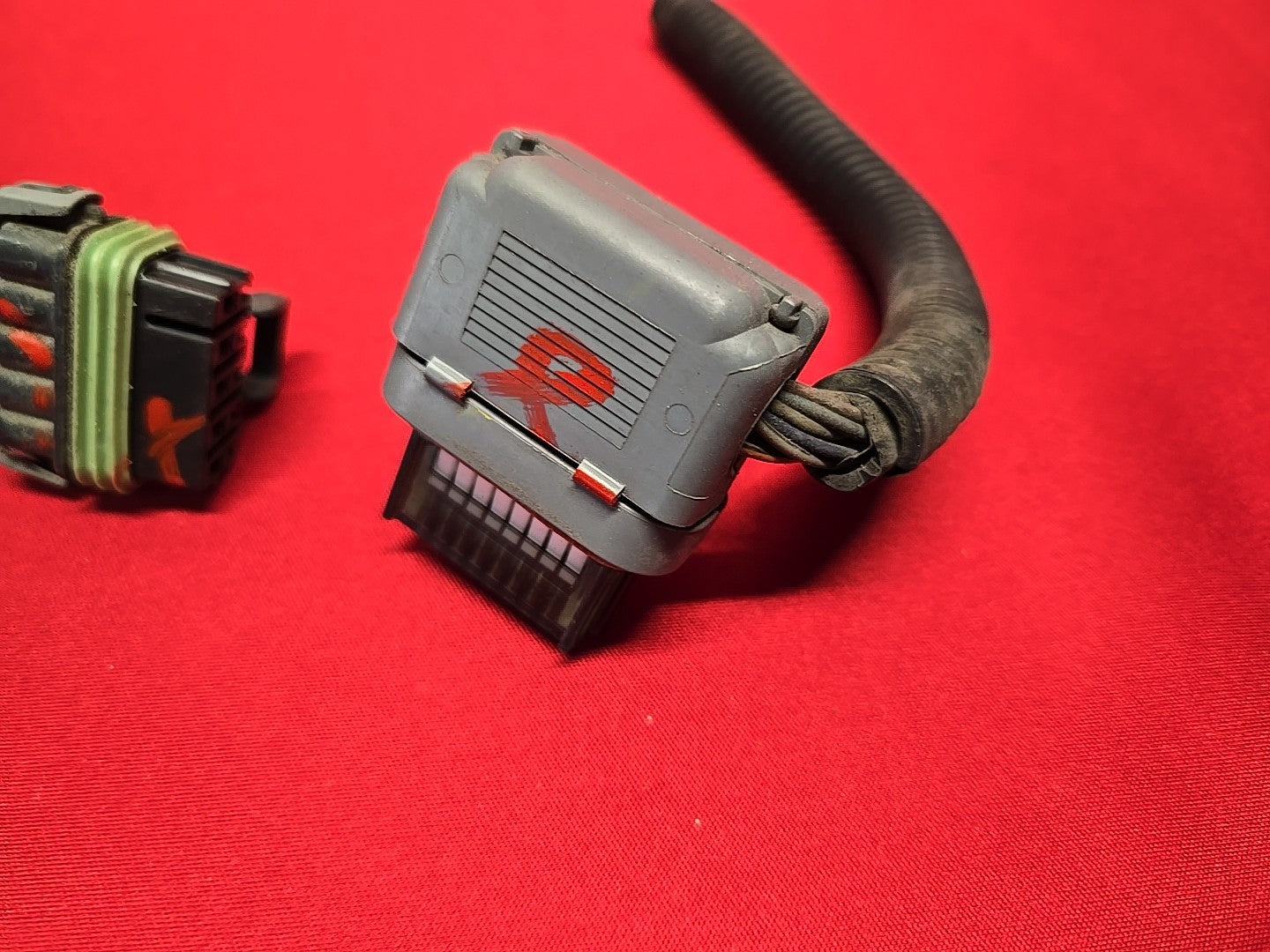03-07 Chevy GMC Cadillac Hummer V8 Fuel Throttle Control Module PIGTAILS ONLY