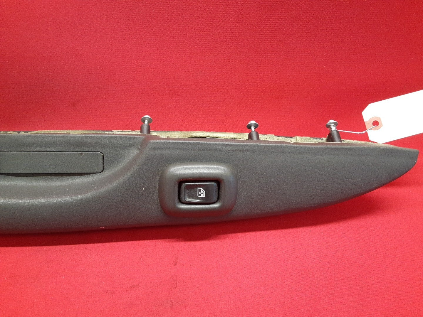 2002 2003 2004 Chevrolet Trailblazer Left Rear Door Arm Rest Assembly Gray