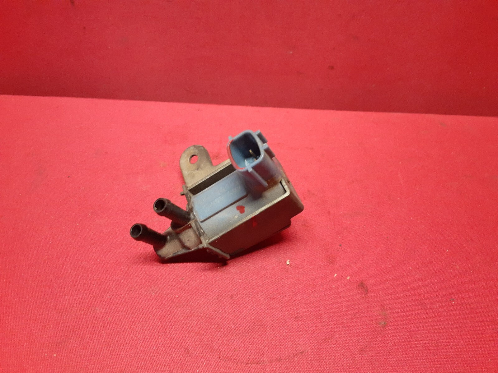 1998 - 2006 Nissan / Infiniti Vapor Purge Valve Solenoid 14930-9E01A / A83-600