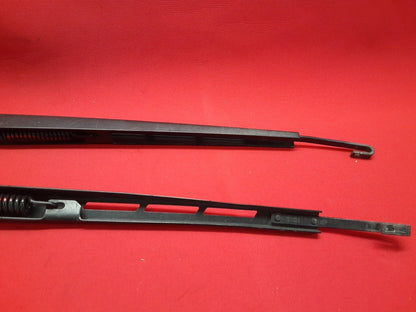 2011-2016 Chevrolet Impala Wiper Arm Set Left Right 20958933 20958932