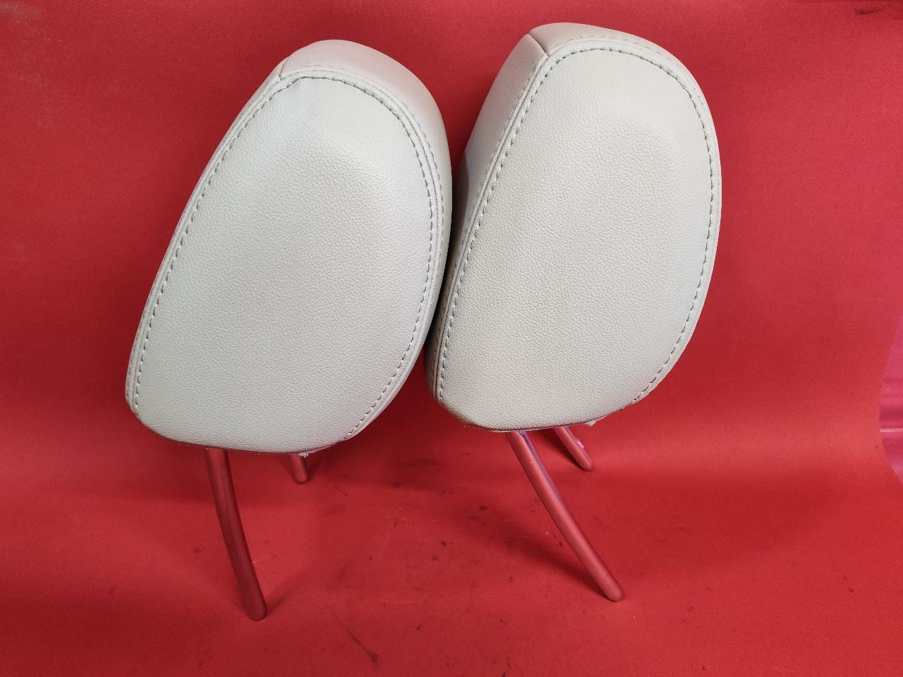 2013 2014 Ford Focus FRONT Left Right Seat Headrest Set Medium Stone LEATHER