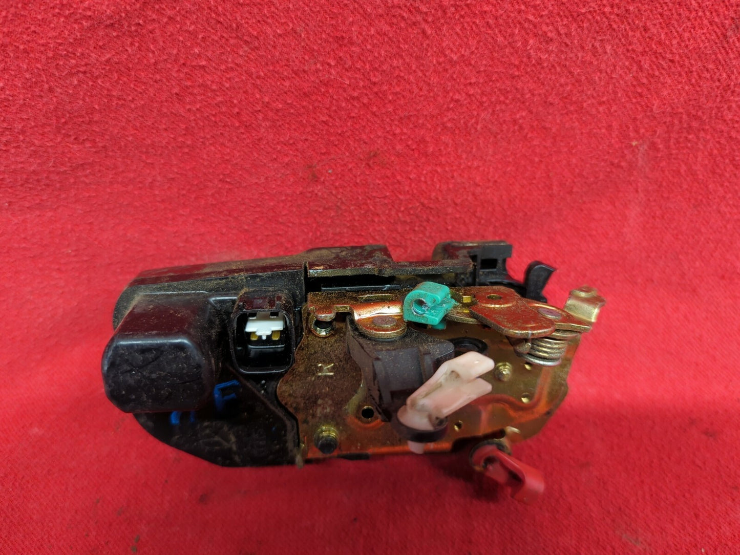 2004 2005 2006 2007 2008 2009 Dodge Chyrsler FRONT RIGHT Door Lock Actuator