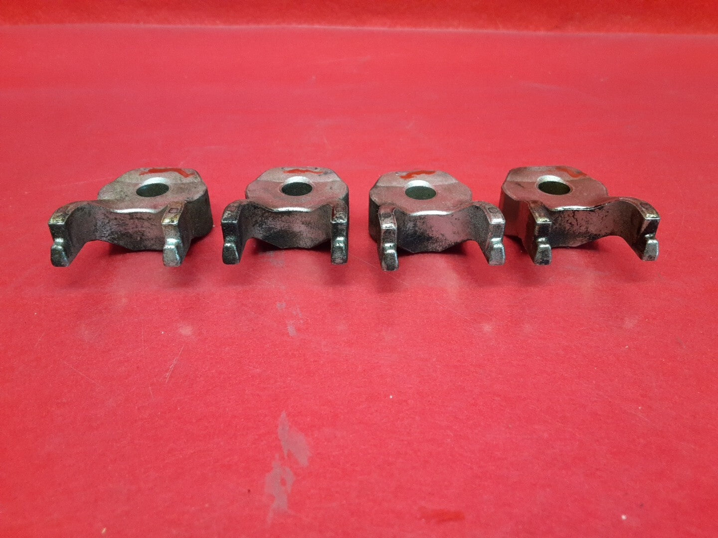 2007 Mazda CX7 CX-7 Fuel Injector Hold Down Bracket Set of 4