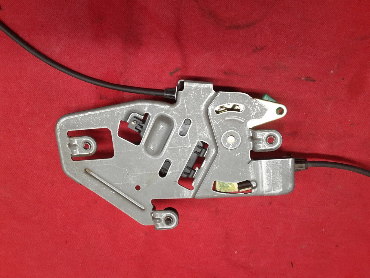 2001 2002 2003 2004 Jeep Grand Cherokee Overland Liftgate Tailgate Lock Actuator
