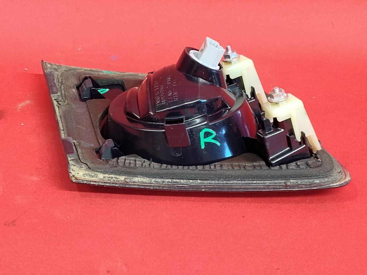 2007-2009 Mazda Mazda3 SEDAN Inner Trunk Lid RIGHT PASSENGER Tail Light Lamp