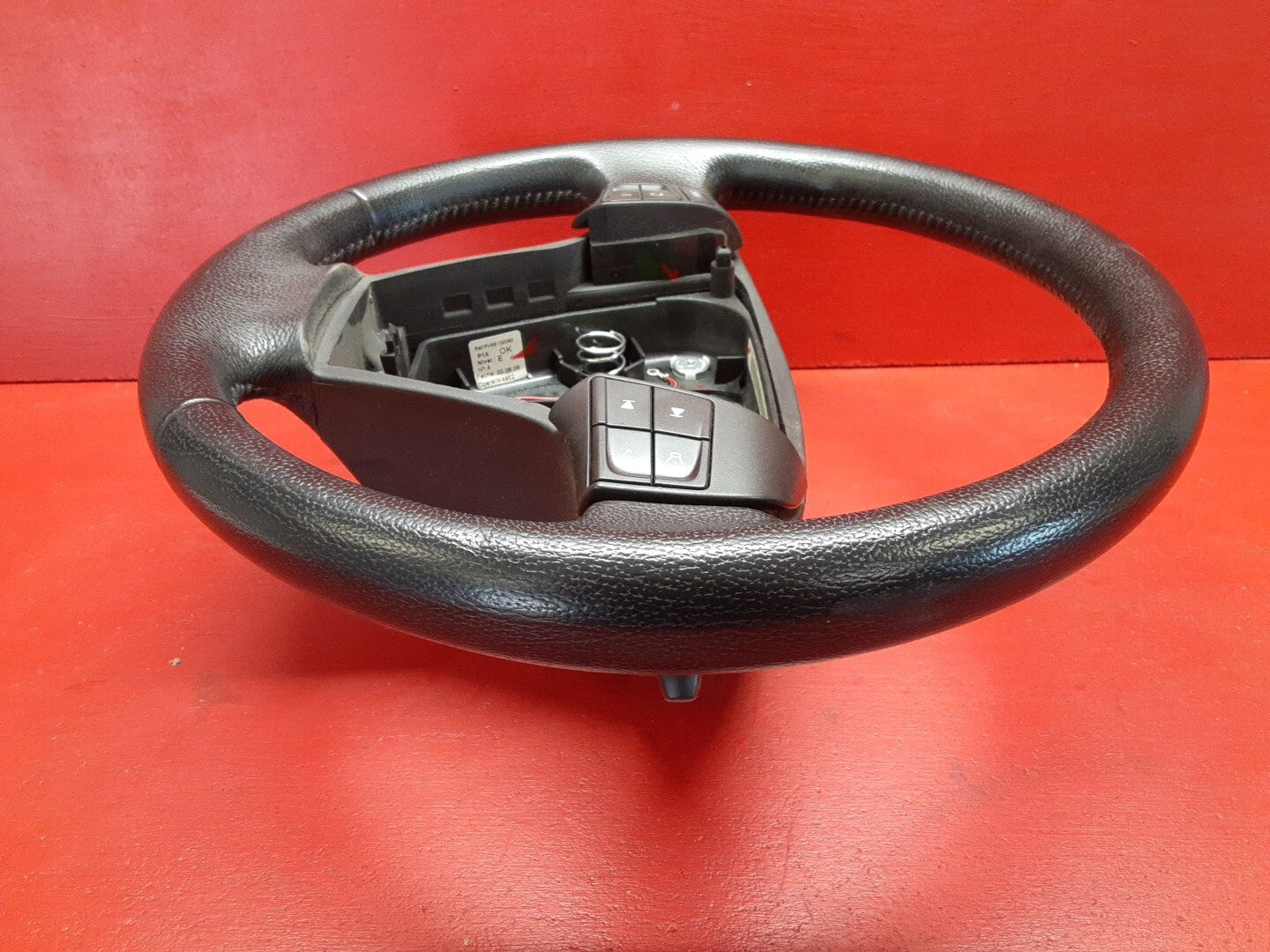 2007 Volvo V50 Steering Wheel w/ Navigation 30764361