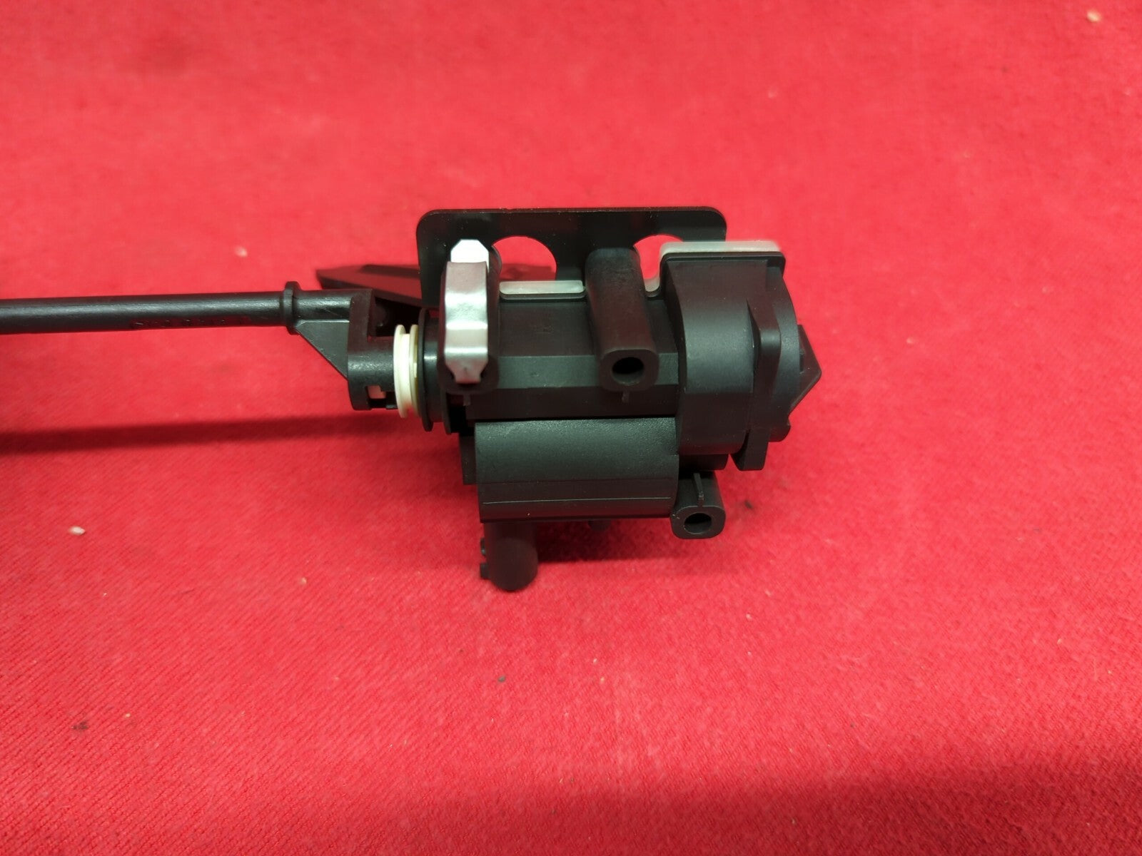 2010 - 2017 BMW 5 Series Fuel Gas Filler Flap Door Lid Lock Actuator Motor