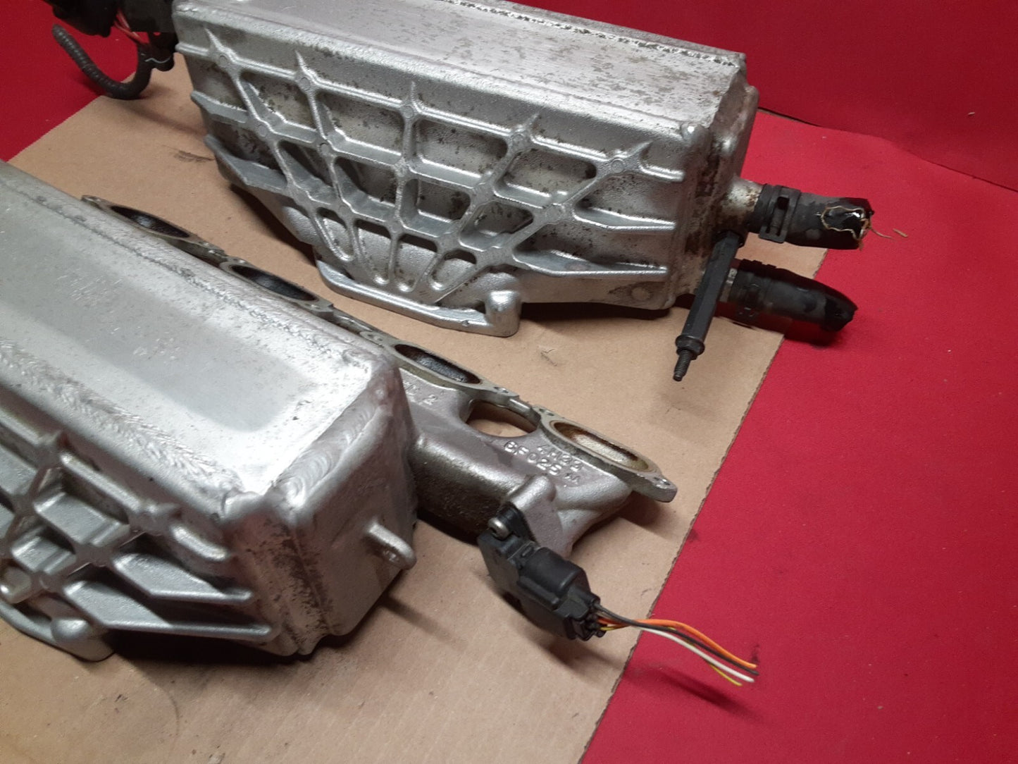 2006 - 2009 Land Range Rover Sport SUPERCHARGED Lower Intake Manifold SET