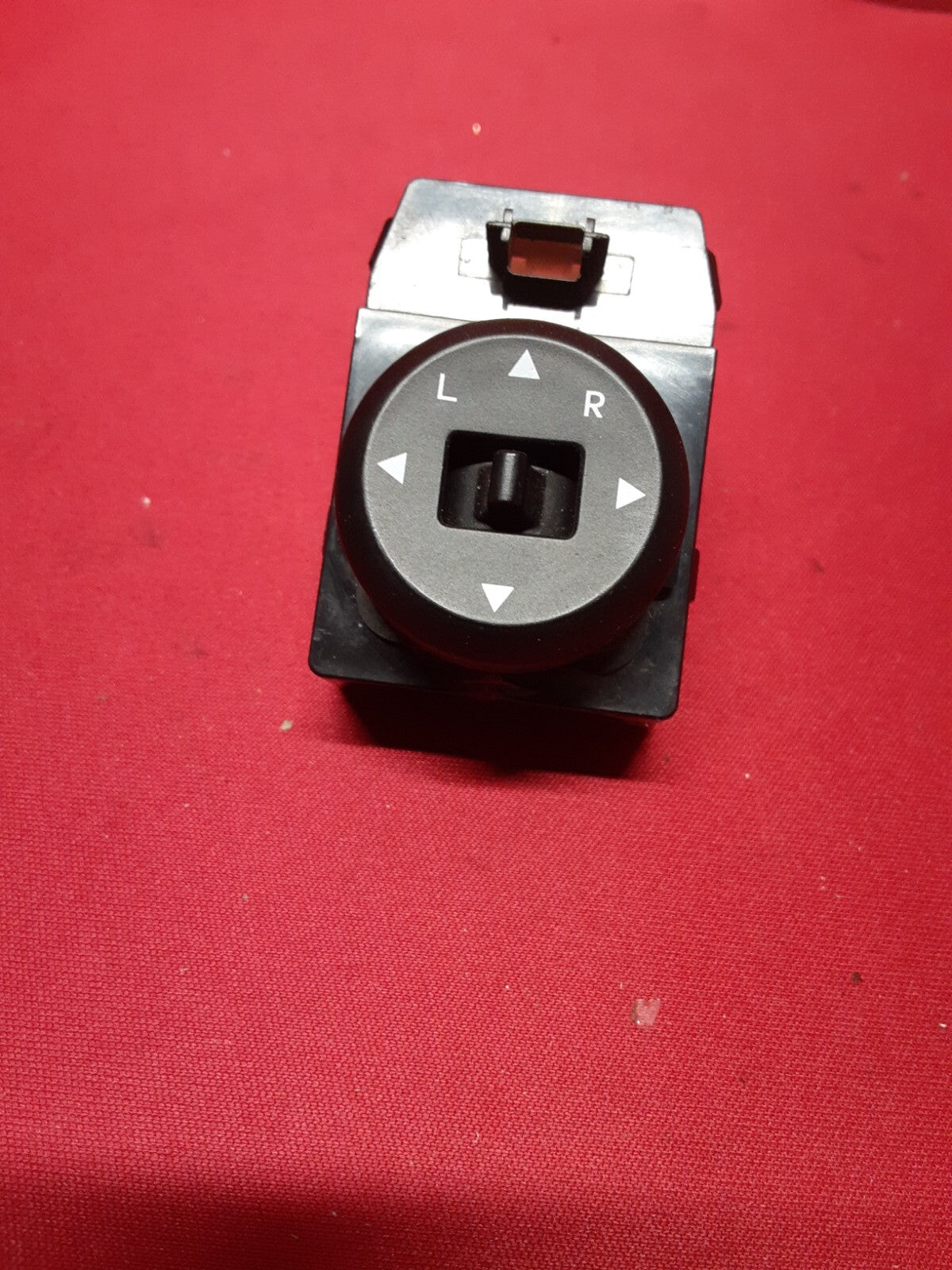 2011 - 2013 Kia Sorento Wing Mirror Adjust Switch Toggle 93570-1U100J7