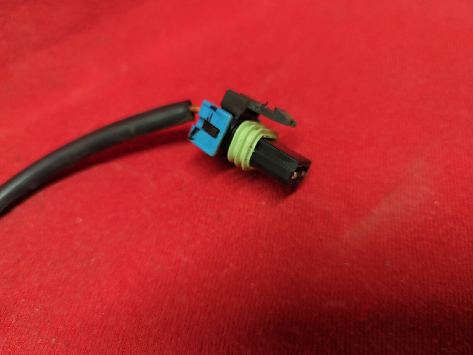 1998 1999 2000 2001 2002 Dodge Durango Tailgate Trunk Latch PIGTAIL CONNECTOR