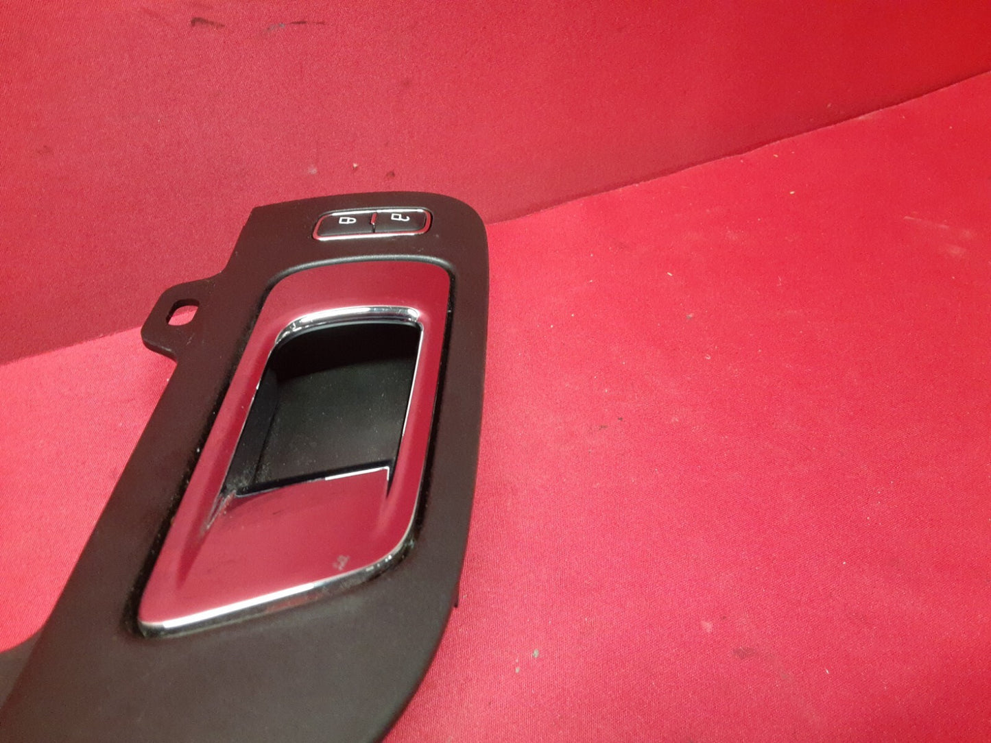 2013 - 2019 Lincoln MKT  RIGHT FRONT Interior Door Handle Charcoal DE9Z7422600AB
