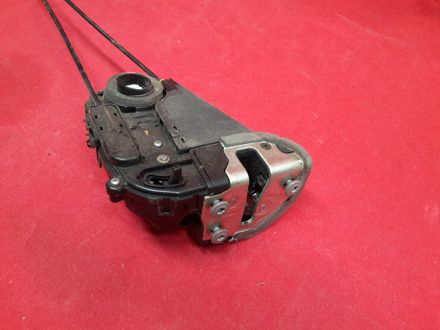 2004 - 2009 Toyota Prius RIGHT PASSENGER REAR Door Latch Lock Actuator w/ Handle