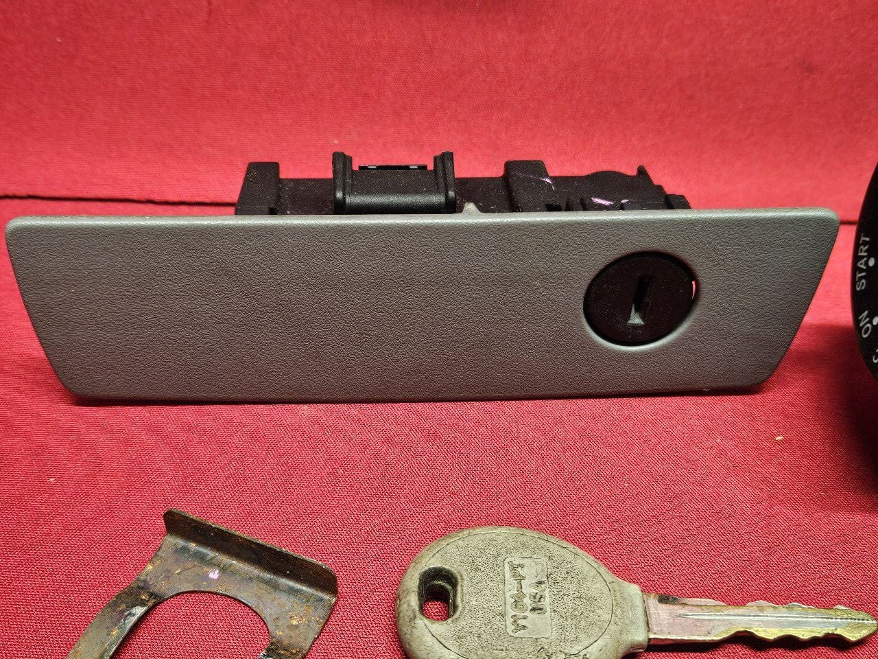 2006 Dodge charger 05-06 Magnum / 300 Ignition Lock Switch Door Cylinder Key SET