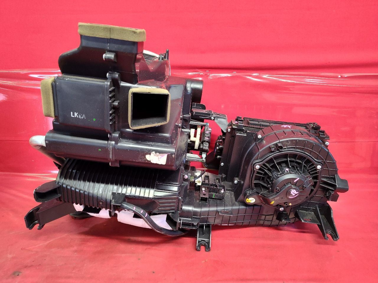2016-2019 Kia Sorento Manual Climate HVAC Evaporative Heater Blower Box - 81k