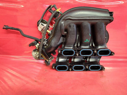 2001-2004 Ford Escape XLS XLT 3.0L V6 DOHC Upper Intake Manifold Plenum Inlet