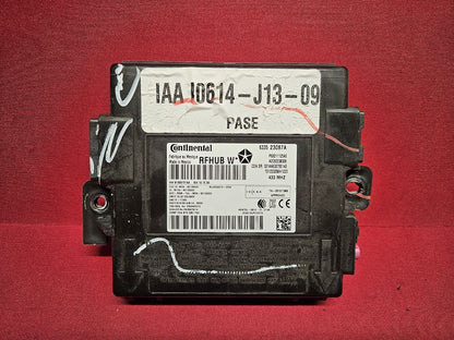 2016 2017 Durango / Grand Cherokee Multifunction Keyless Hub Receiver Module