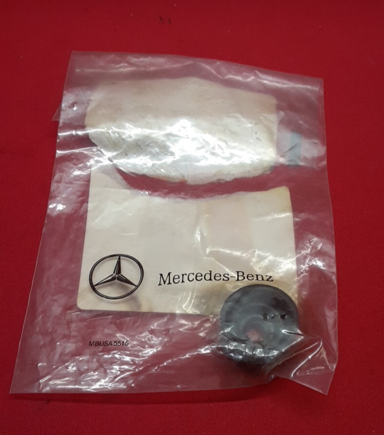 BRAND NEW OEM Mercedes-Benz Lower Gear lever Boot Seal A1112680797