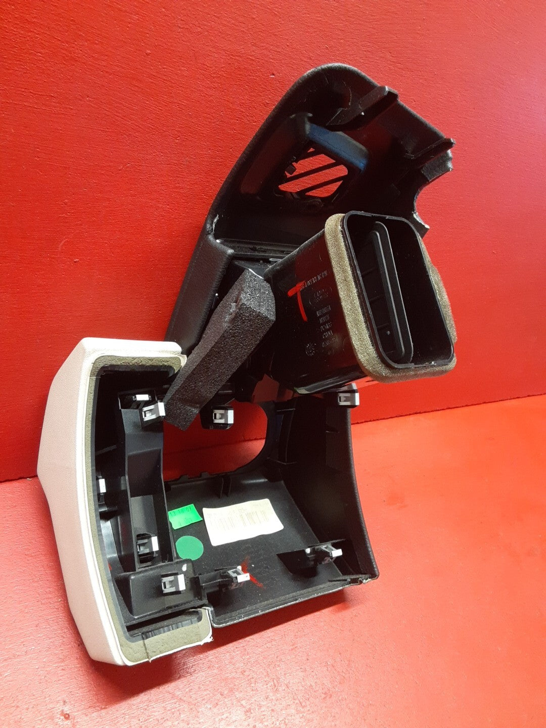 2010-2013 Range Rover Sport Outer Left Driver Air HVAC Dash Vent LR041692