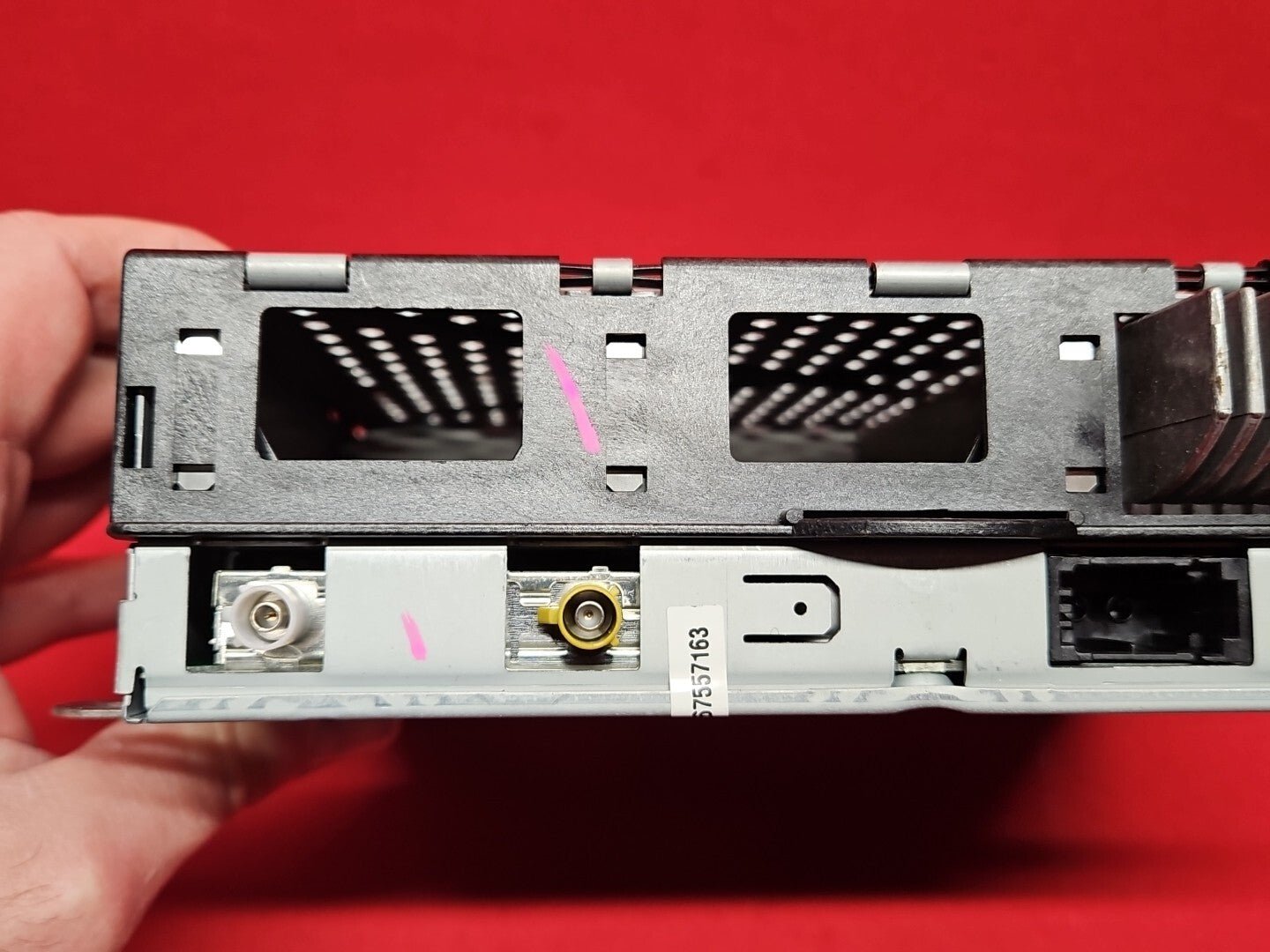 2007 - 2010 Audi Q7 - Radio CD Receiver Unit - 4E0 910 541 M