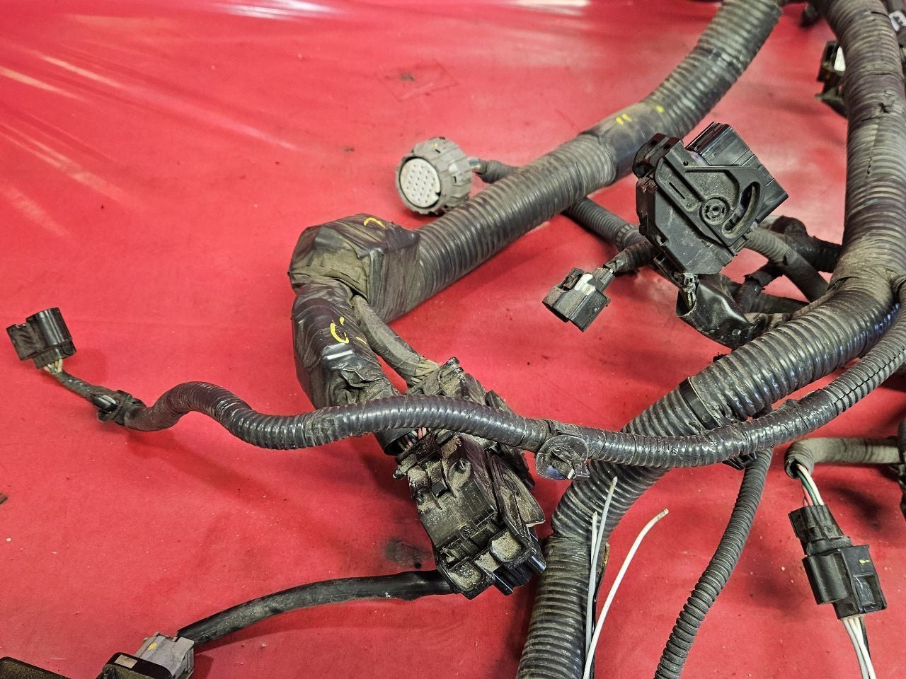 2011-2014 Nissan Juke 1.6L 2WD Auto Trans MR16DDT Engine Block Wiring Harness