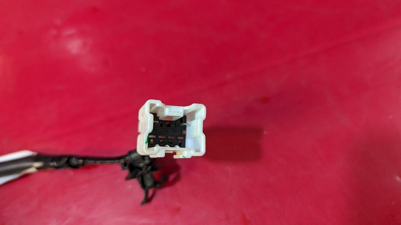 2022-2024 Mitsubishi Outlander Rear 2nd Row Seat Belt Buckle Wiring Harness