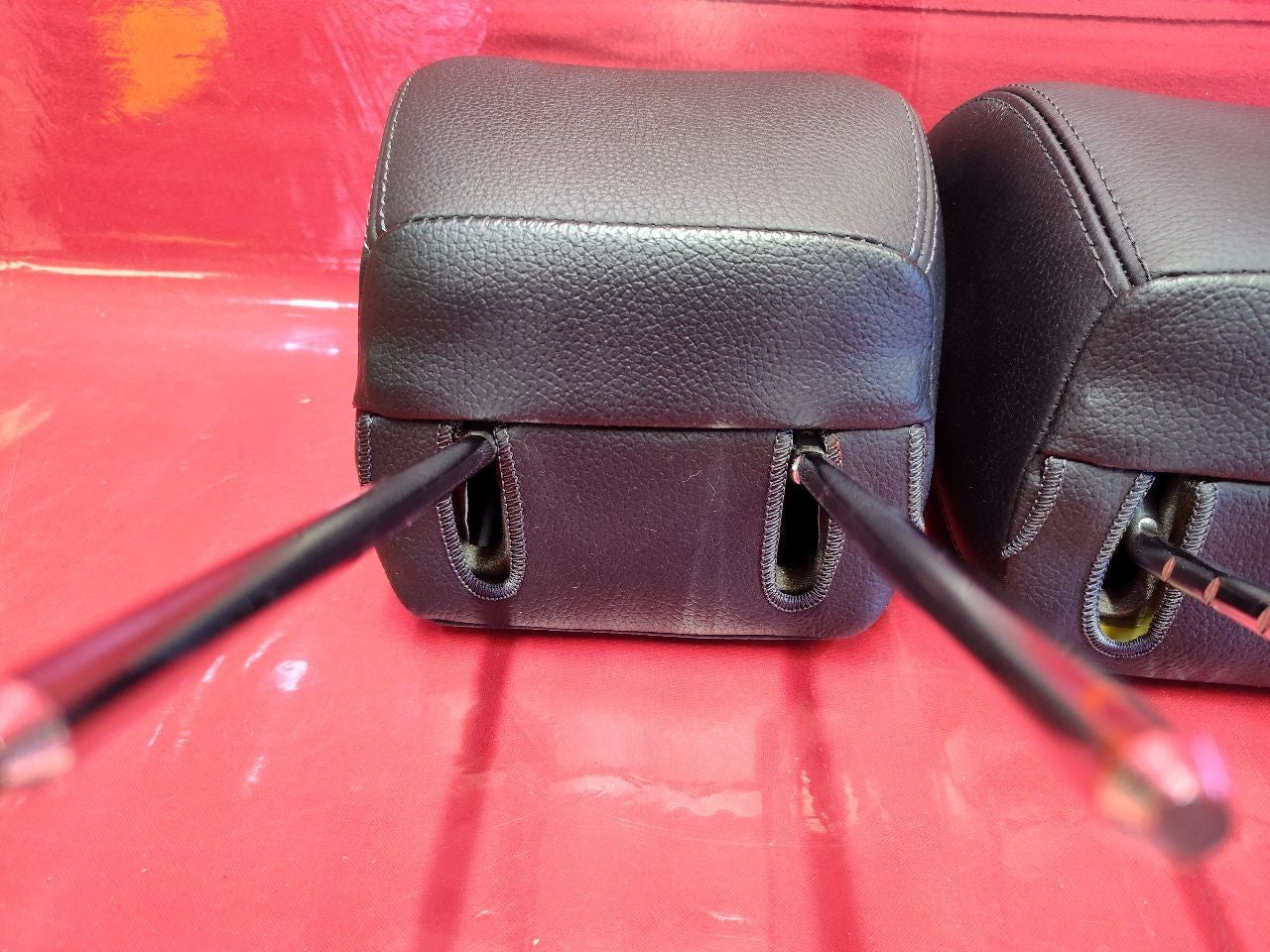 13-16 Hyundai Genesis Coupe FRONT Seat Headrest Left Right Set Black Leather