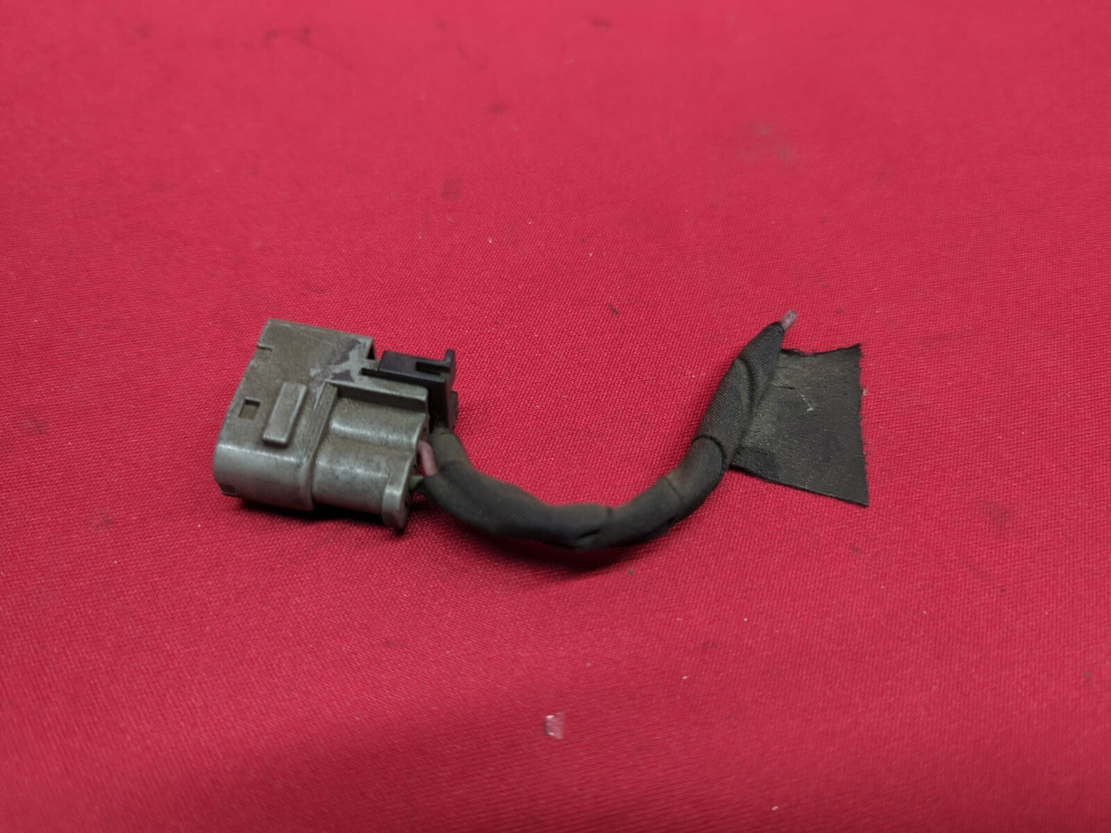 2006 - 2018 Kia / Hyundai Direct Ignition Coil 27301-3C000 PIGTAIL QUANTITY: 1