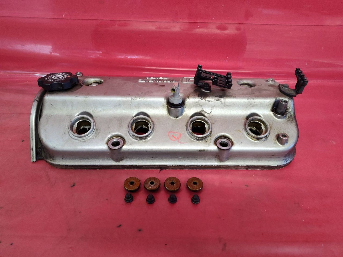 1996 1997 Honda Accord 4-Cylinder Head Valve Rocker Cover 12310-P0J-A01