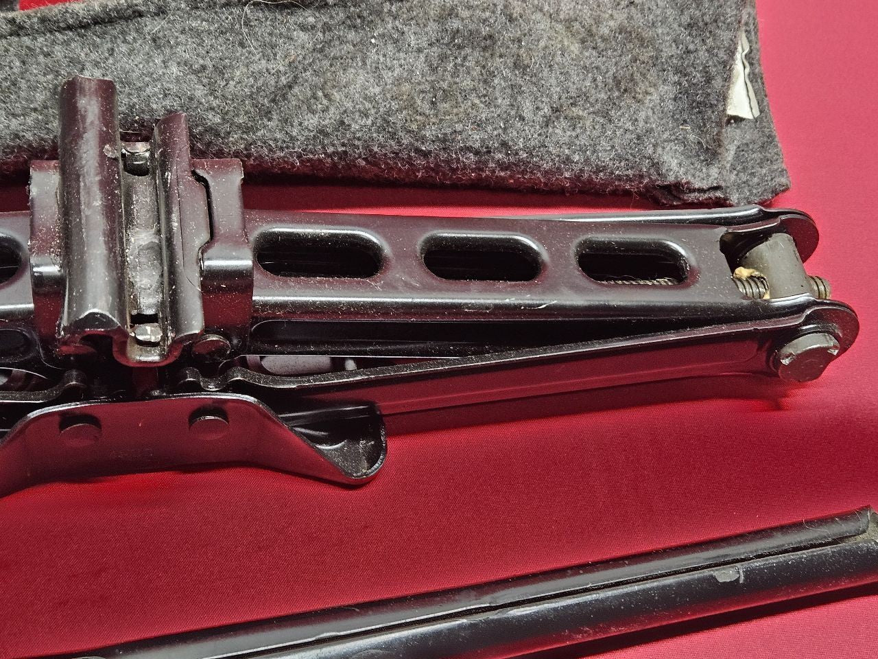 2005-2008 Ford Mercury Emergency Spare Tire Scissor Jack Lug Wrench Bag Set