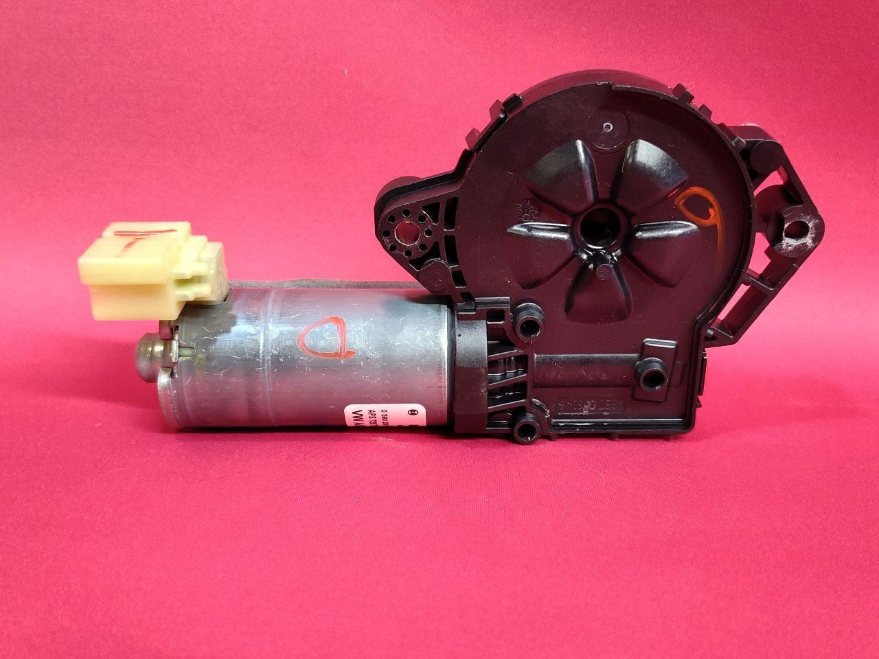 2018-2024 VW Volkswagen & Audi FRONT / FORWARD Panoramic Sunroof Motor