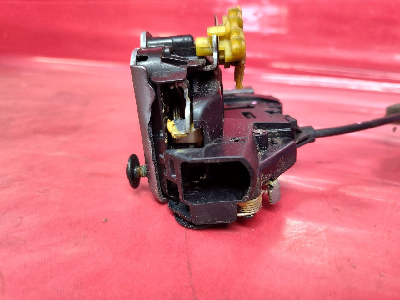 2007-2017 GMC Chevrolet Buick FRONT RIGHT PASSENGER Door Latch Lock Actuator